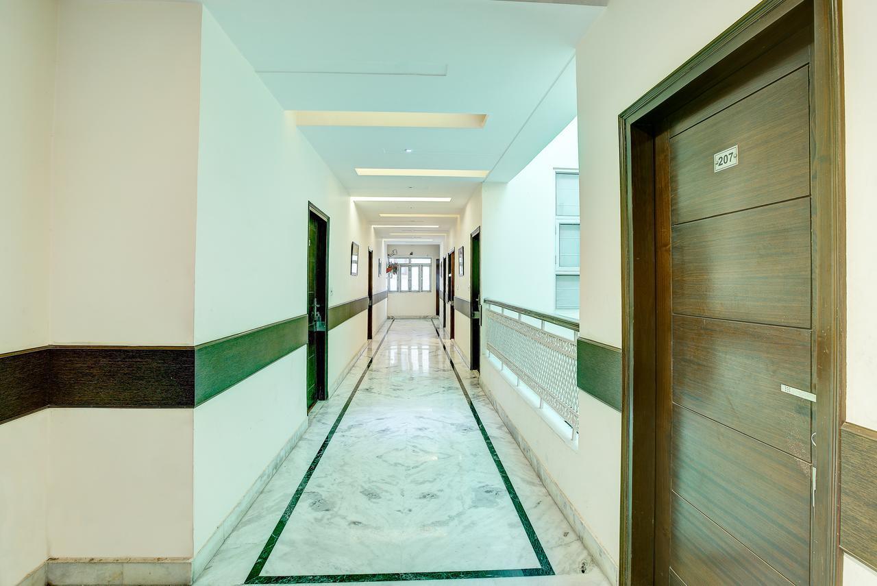Treebo C T International Hotel Delhi  Buitenkant foto